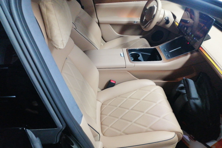 鸿蒙智行 享界S9 2024款 纯电 Ultra 四驱旗舰版局部细节41