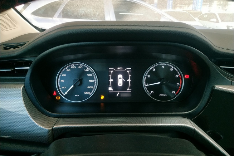 奇瑞 艾瑞泽5 2019款 改款PRO 1.5L 手动青春版 国VI局部细节14