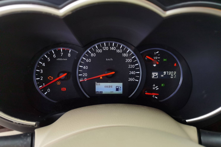日产 贵士 2015款 3.5L SL局部细节14