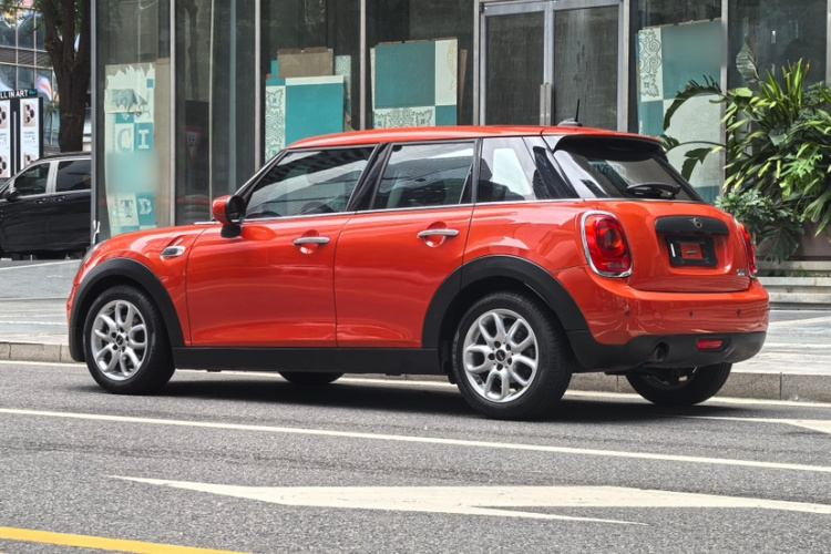 MINI 2019款 1.5T ONE 五门版车身外观6010