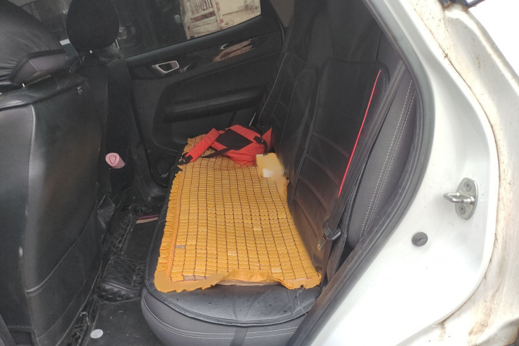 凯翼 炫界 2021款 1.5L CVT优享版中控内饰7004