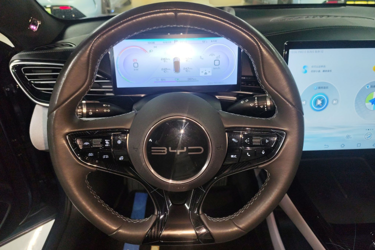 比亚迪 海豹 2022款 700km 长续航后驱版中控内饰13