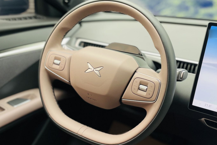 小鹏MONA M03 2025款 502 长续航 Max中控内饰7005