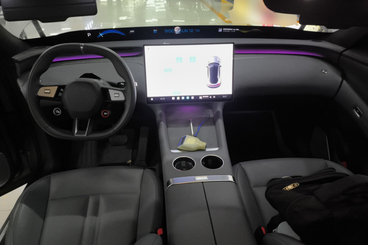 小米汽车 小米YU7 2025款 超长续航后驱版中控内饰12