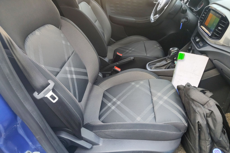 名爵3 2017款 1.5L 自动智联精英版局部细节41