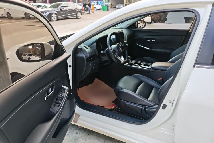 日产 轩逸 2021款 1.6L XL CVT悦享版中控内饰20