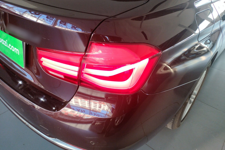 宝马3系 2016款 320Li 时尚型车身外观9