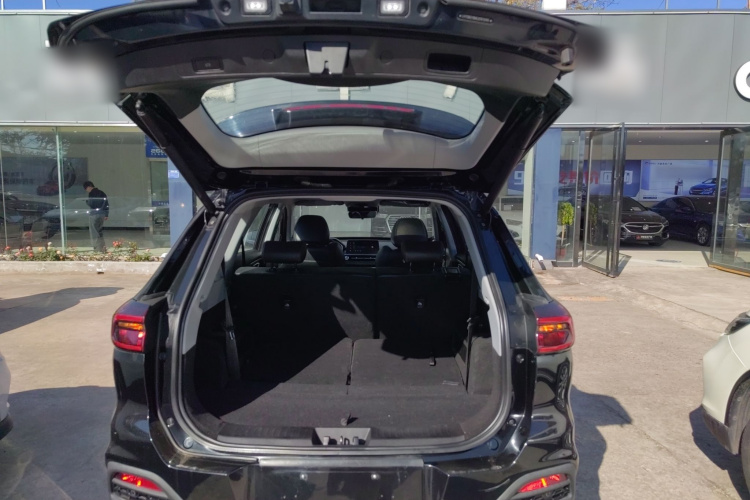 奇瑞 瑞虎8 2020款 290TGDI 自动豪华版机舱底盘23