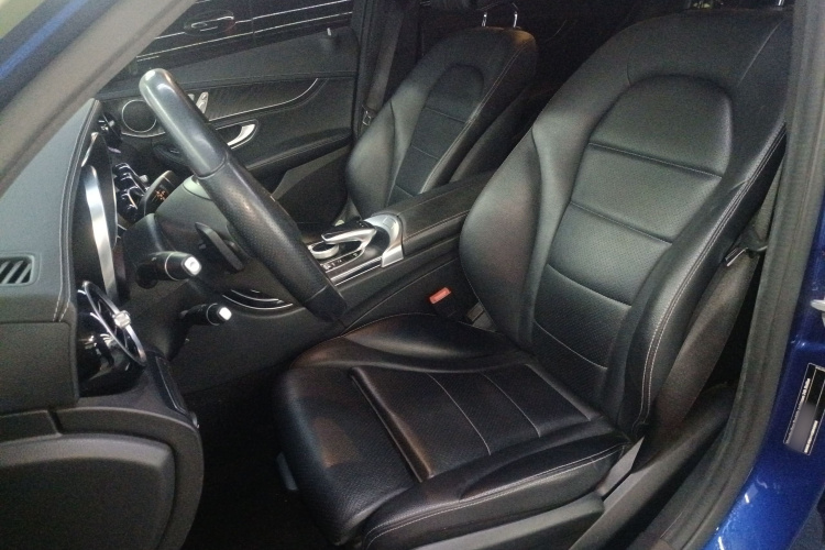 奔驰C级 2017款 改款 C 200 L 运动版中控内饰19