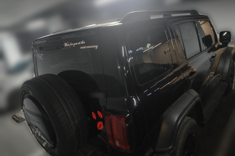 坦克300 2023款 越野版 2.0T 征服者车身外观6