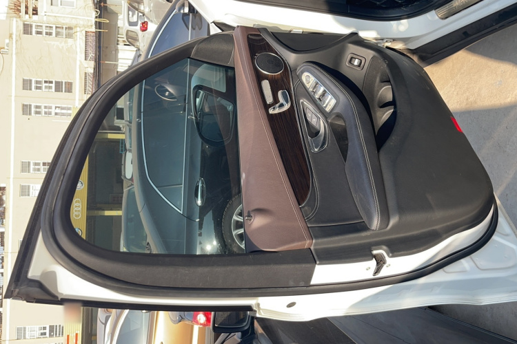 奔驰GLC 2017款 GLC 260 4MATIC 动感型中控内饰7007