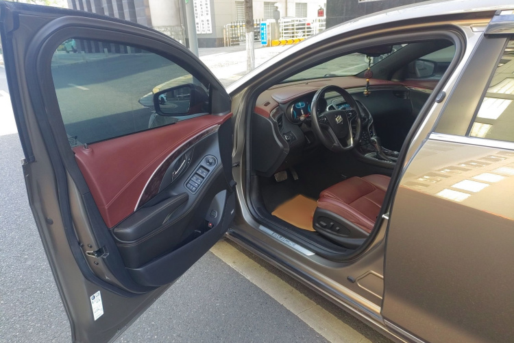 别克 君越 2013款 2.4L SIDI豪华舒适型中控内饰7002