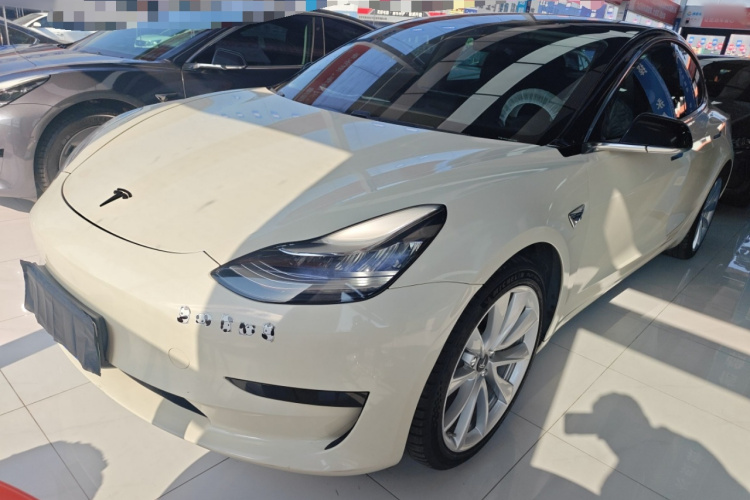 特斯拉 Model 3 2020款 标准续航后驱升级版车身外观1