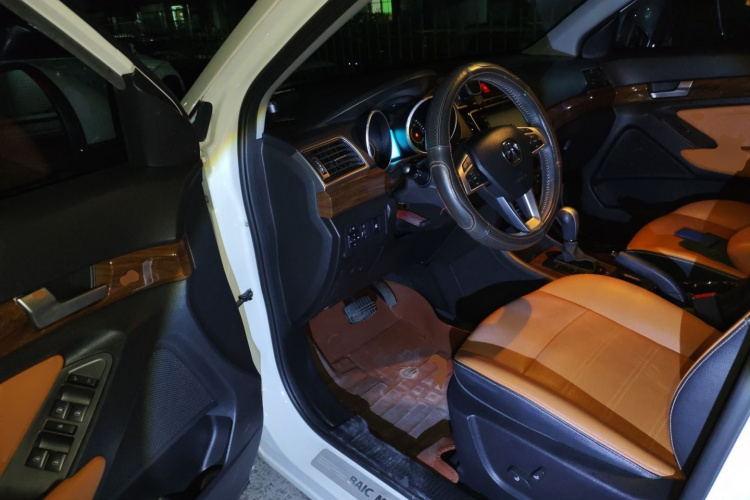 北汽威旺S50 2016款 1.5T CVT乐动尊享型中控内饰20