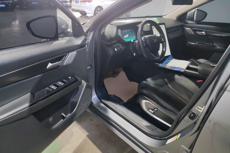 小鹏G3 2020款 520i 智享版中控内饰7003