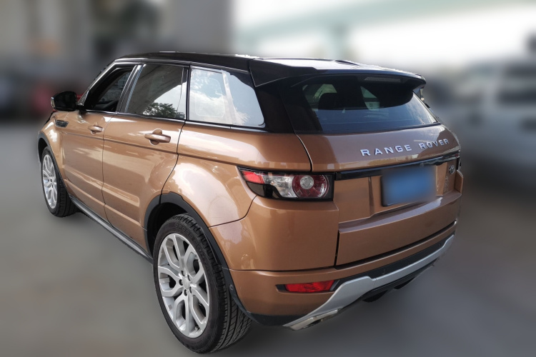 路虎 揽胜极光(进口) 2014款 2.0T 5门耀动版车身外观5