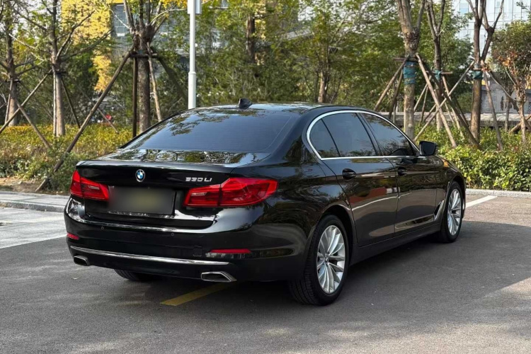 宝马5系 2020款 530Li 领先型 豪华套装车身外观6006