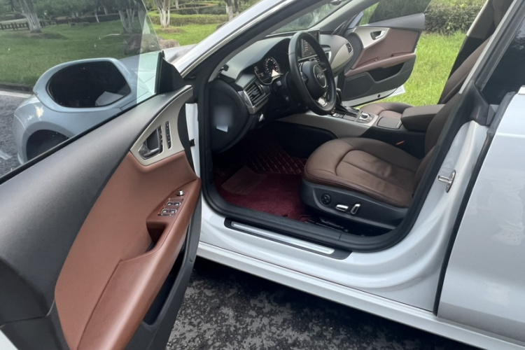 奥迪A7 2017款 35 TFSI 时尚型中控内饰7006