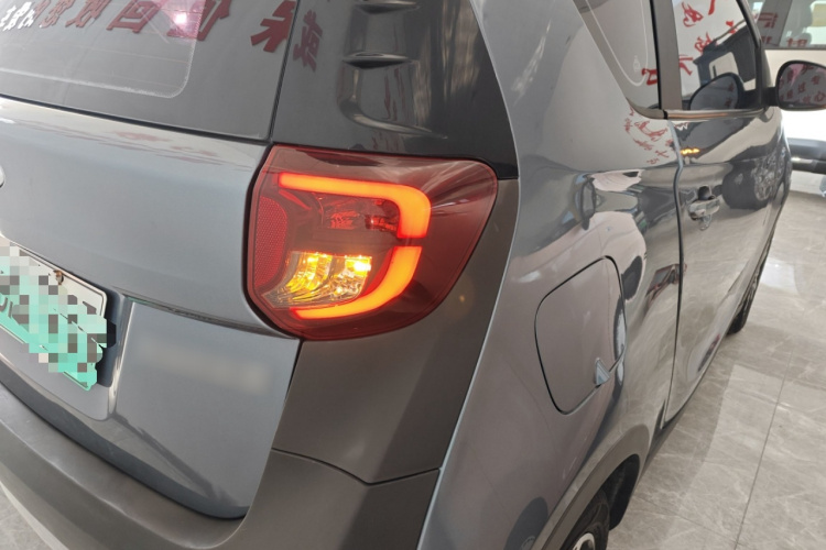 奇瑞 小蚂蚁 2021款 15万蚁粉款 蚁炫版 三元锂车身外观9