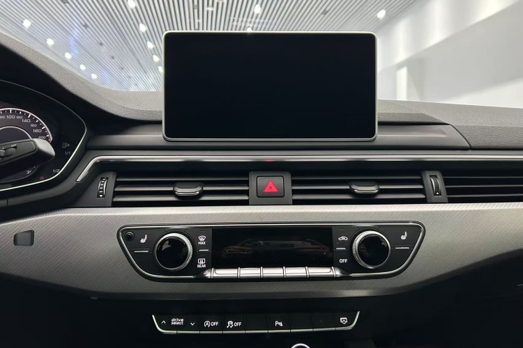 奥迪A5 2019款 Sportback 45 TFSI 时尚型中控内饰7003
