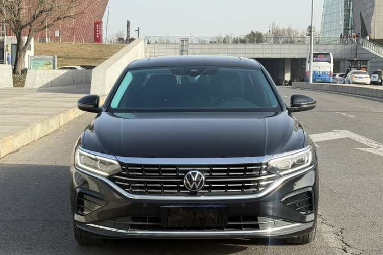 大众 帕萨特 2022款 380TSI 豪华版车身外观6004