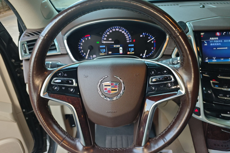 凯迪拉克SRX 2014款 3.0L 精英型中控内饰13