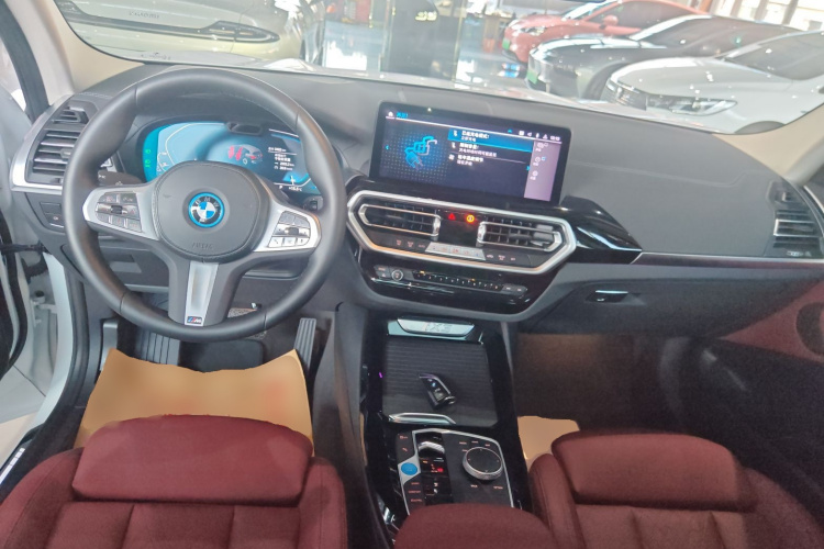 宝马iX3 2022款 改款 领先型中控内饰7002