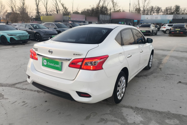 日产 轩逸 2021款 经典 1.6XE CVT专享版车身外观7