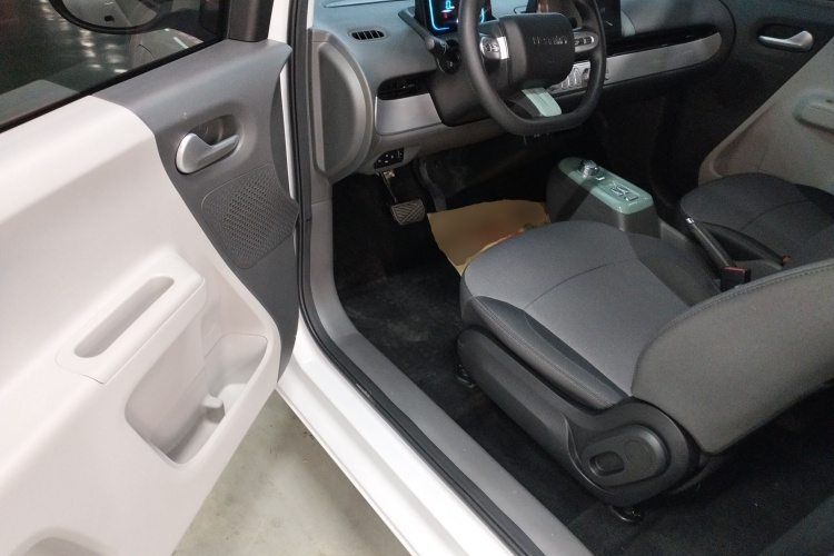 长安启源 长安Lumin 2023款 301km 蜜沁款中控内饰20