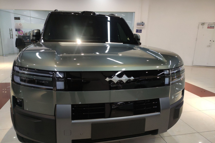 方程豹 钛7 2025款 190KM四驱Ultra版车身外观6001