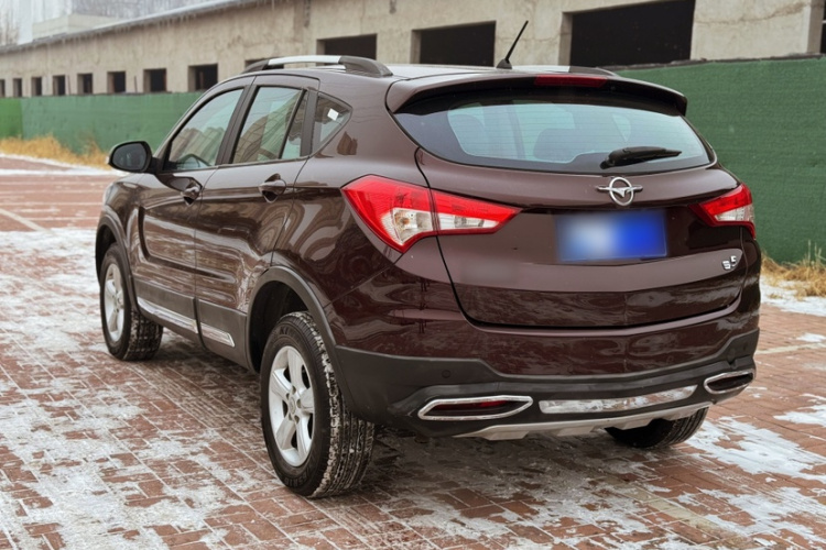 海马S5 2015款 1.6L 手动舒适型车身外观6004