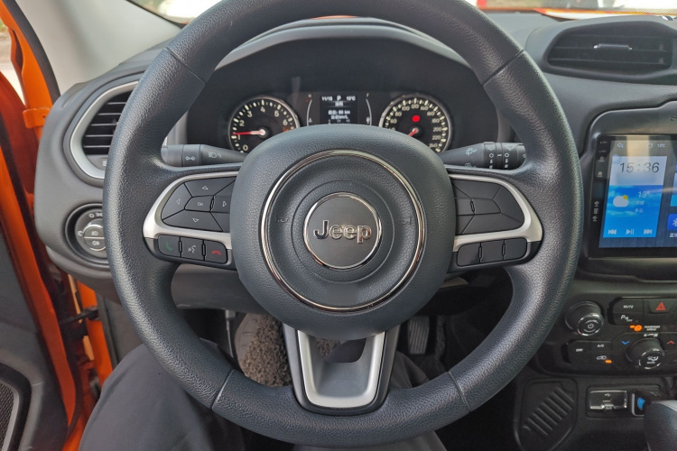 Jeep 自由侠 2019款 220T 自动领先版局部细节13