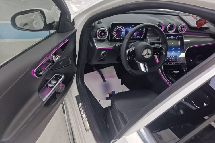 奔驰C级 2022款 改款 C 260 L 运动版中控内饰7003