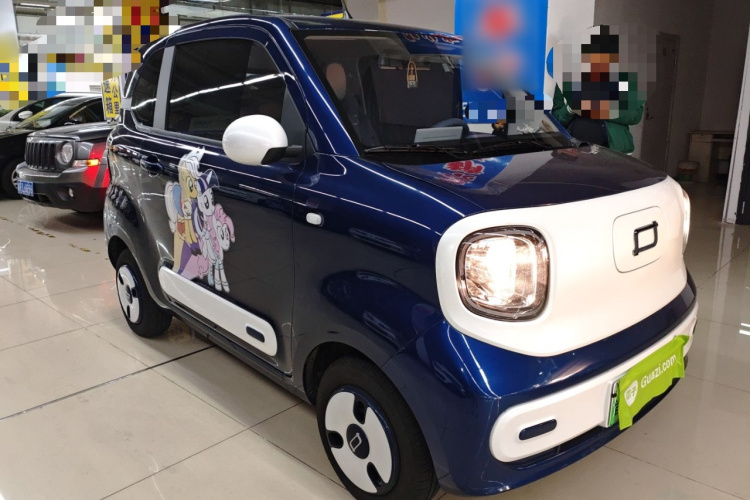 奔腾小马 2025款 222km 闪电马车身外观3