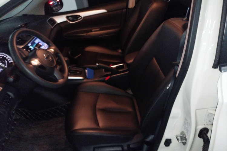 日产 轩逸 2022款 经典 1.6XE CVT舒适版中控内饰19