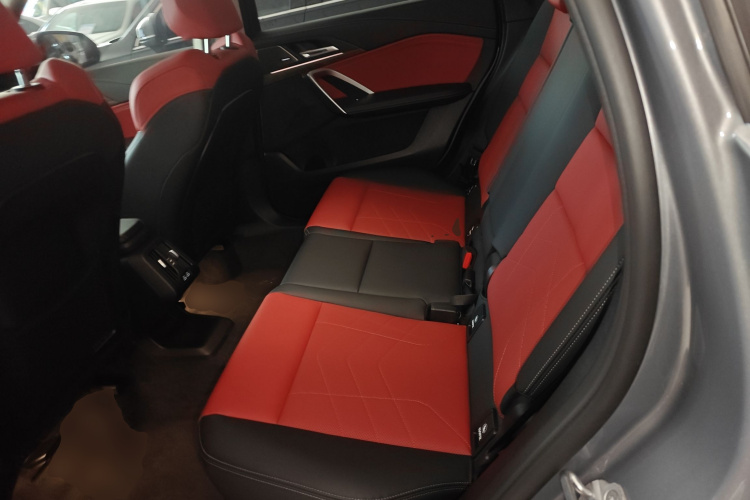 宝马X1 2023款 sDrive25Li X设计套装中控内饰7004