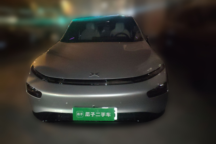 小鹏P7 2022款 625E车身外观2