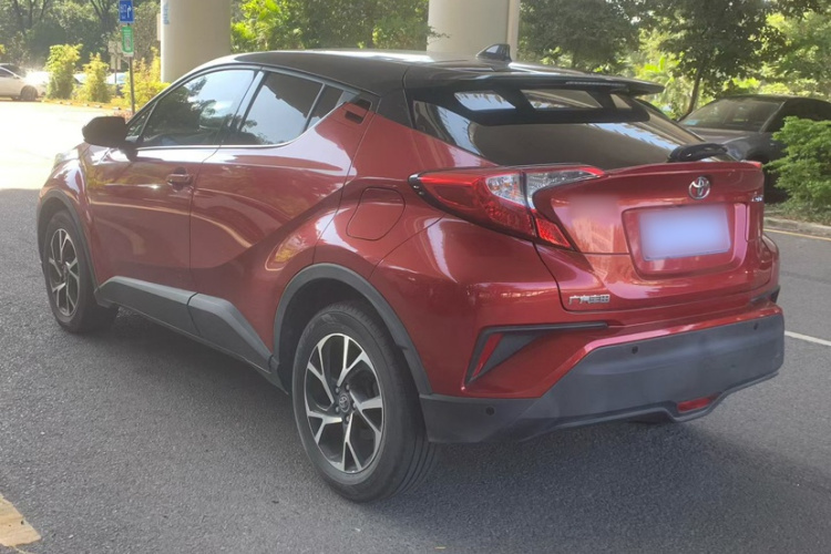 丰田C-HR 2018款 2.0L 领先天窗版 国VI车身外观6001
