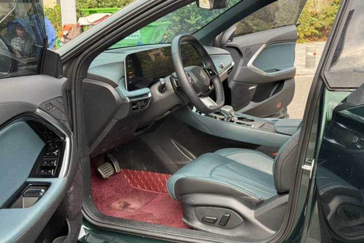 名爵 MG7 2023款 2.0T 自动猎美奢享版中控内饰7004