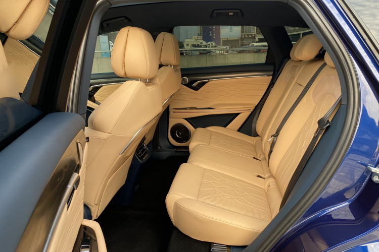 岚图汽车 岚图FREE 2023款 四驱超长续航增程版中控内饰7001