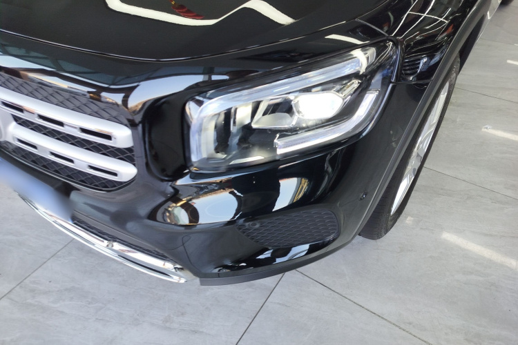 奔驰GLB 2023款 GLB 220 动感型局部细节36