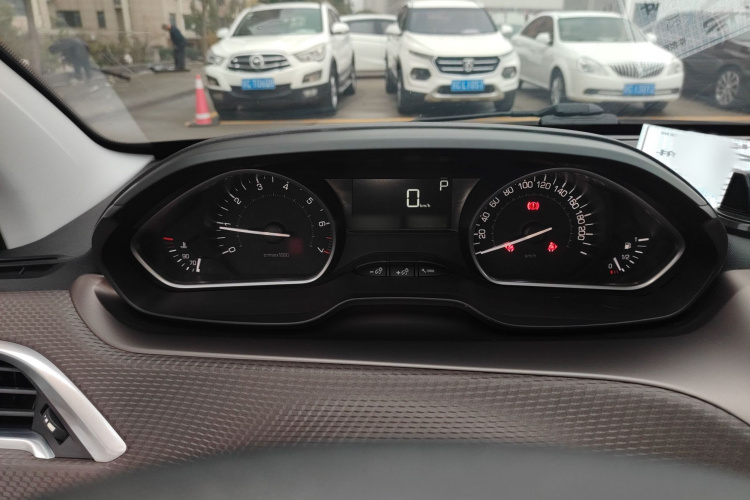 标致2008 2014款 1.6L 自动时尚版局部细节14