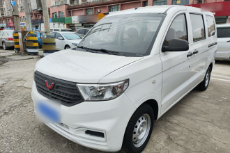 五菱汽车 五菱宏光V 2021款 1.5L劲取版LAR