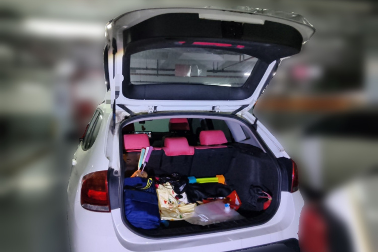 宝马X1 2013款 sDrive18i 时尚型局部细节23