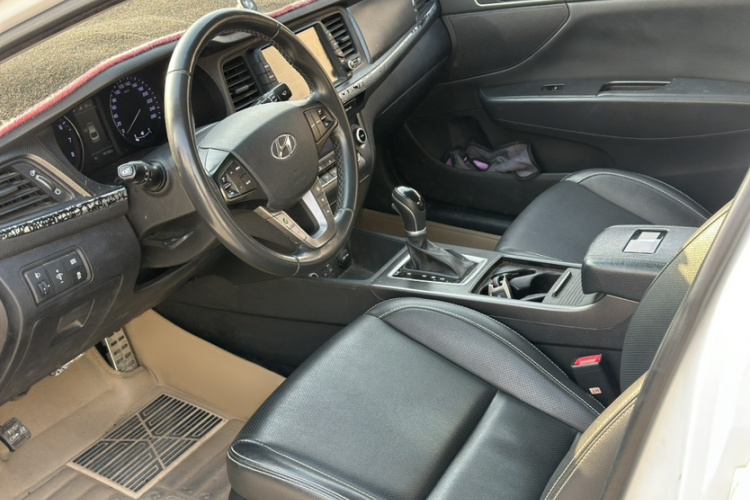 现代 名图 2017款 1.6T 自动旗舰型TOP 国V中控内饰7005