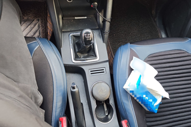 比速汽车 比速T5 2017款 1.5T 手动舒适型局部细节18