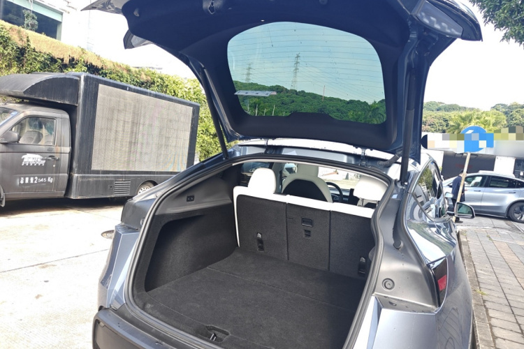 特斯拉 Model Y 2025款 后轮驱动版局部细节23
