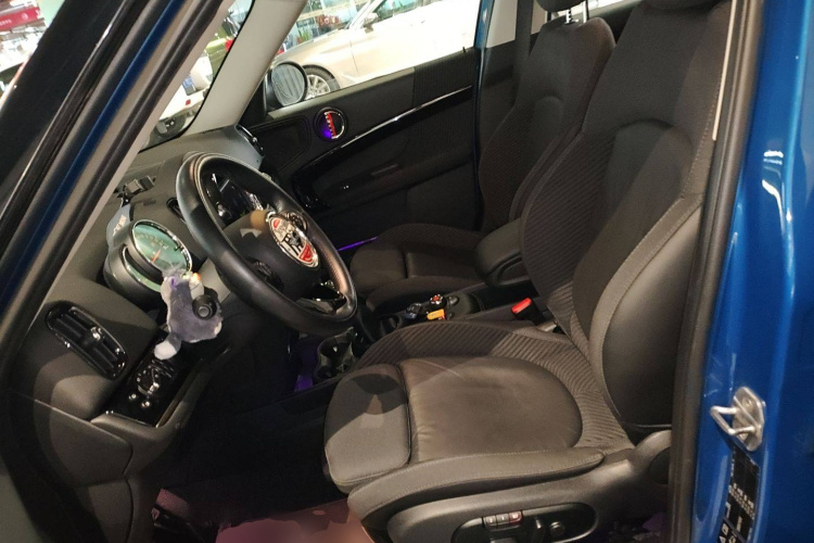 MINI Countryman 2017款 1.5T COOPER ALL4中控内饰19