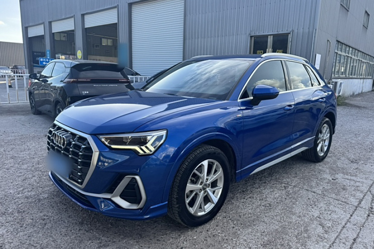 奥迪Q3 2019款 35 TFSI 进取动感型车身外观1