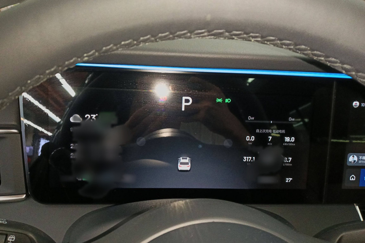 理想汽车 理想ONE 2021款 增程6座版局部细节14